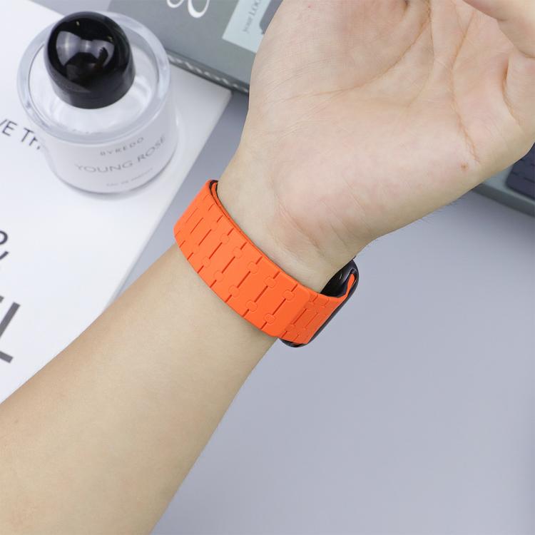 xDfind Contrasting Colors Magnetic Silicone Watch Band