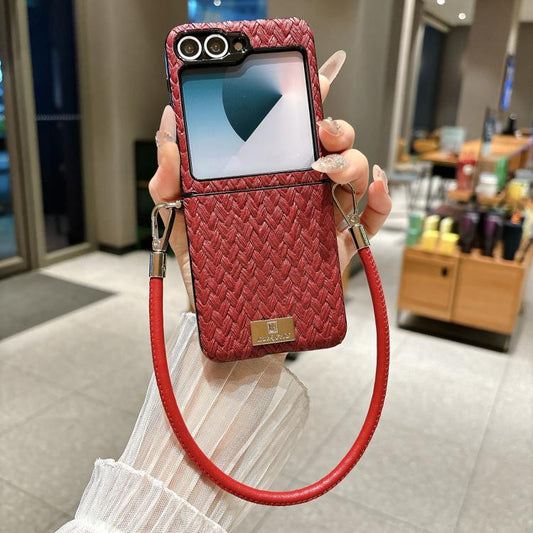 Nameplate Style Straw Pattern Side Buckle Phone Case with Strap, For Galaxy Z Flip8 5G, For Samsung Galaxy Z Flip6 5G / Flip7 FE, For Samsung Galaxy Z Flip7 5G, For Samsung Galaxy Z Flip5 5G