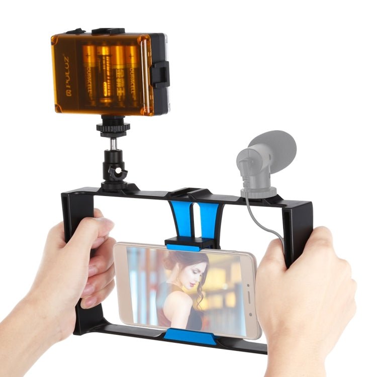 US Warehouse PULUZ 2 in 1 Vlogging Live Broadcast LED Selfie Light Smartphone Video Rig Kits with Cold Shoe Tripod Head for iPhone, Galaxy, Huawei, Xiaomi, HTC, LG, Google, and Other Smartphones, Vlogging Rig+Light, Vlogging Rig+Light(US) - ORIWHIZ