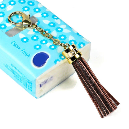 LS01 Porte-clés en alliage de zinc avec pompon, pendentif de sac de voiture