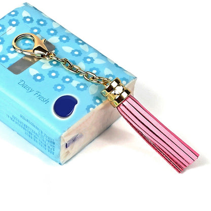 LS01 Porte-clés en alliage de zinc avec pompon, pendentif de sac de voiture