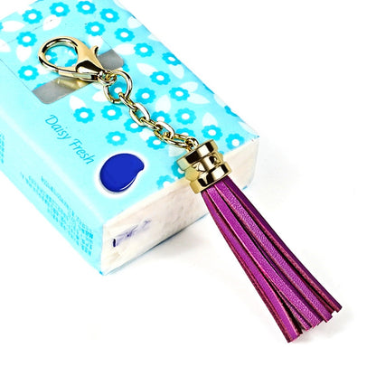 LS01 Porte-clés en alliage de zinc avec pompon, pendentif de sac de voiture