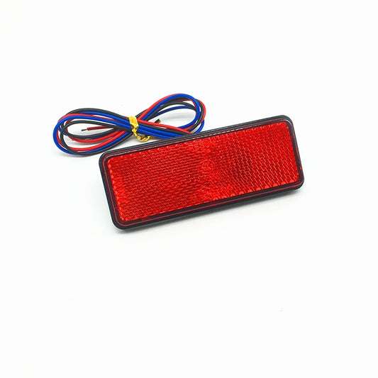2 PCS Moto Voiture Remorque DC 12-15V 24 LED Feu Clignotant Réflecteur Lampe Carrée Arrière, Couleur de la Lumière : Rouge (Fixe + Clignotant)