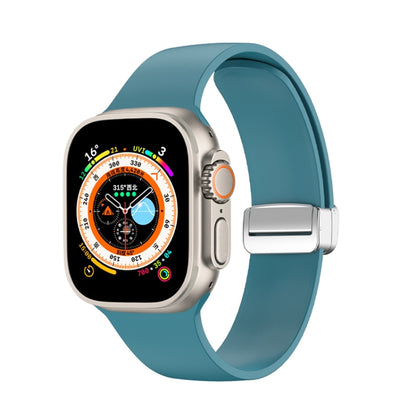Folding Buckle Silicone Watch Band, For Apple Watch Ultra 49mm, For Apple Watch Series 8&7 45mm / SE 2&6&SE&5&4 44mm / 3&2&1 42mm