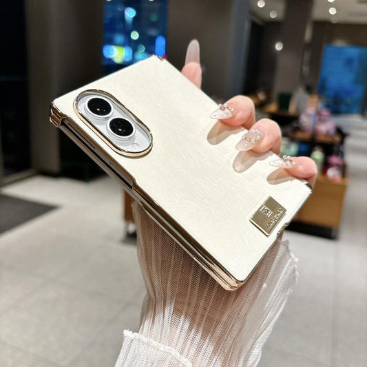 Nameplate Electroplated Central Axis Magnetic Silk Textured Leather Phone Case, For Galaxy Z Fold8 5G