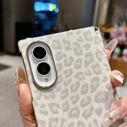 Nameplate Electroplated Central Axis Magnetic Silver Fog Leopard Print Phone Case, For Galaxy Z Fold8 5G