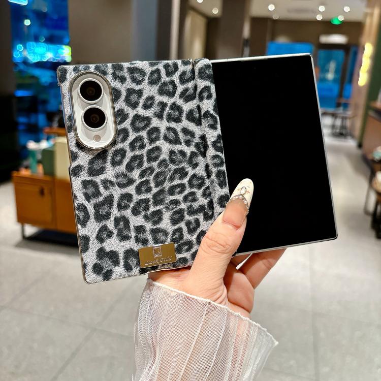 Nameplate Electroplated Central Axis Magnetic Silver Fog Leopard Print Phone Case, For Galaxy Z Fold8 5G