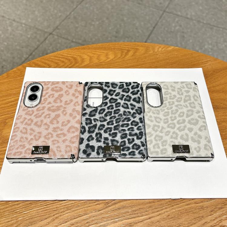 Nameplate Electroplated Central Axis Magnetic Silver Fog Leopard Print Phone Case, For Galaxy Z Fold8 5G