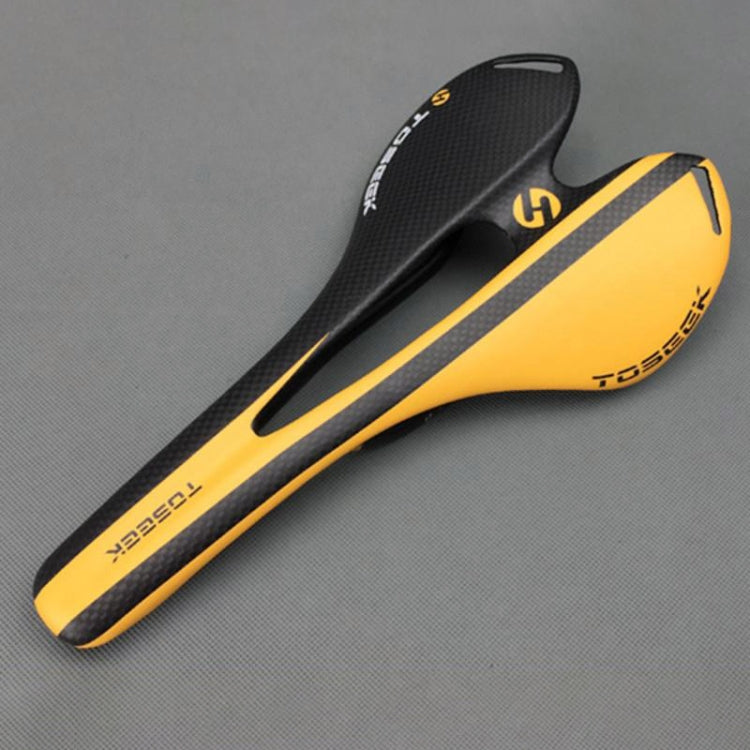 TOSEEK Selle de Vélo de Route en Fibre de Carbone, Creuse, Texture 3K + Extinction, Extinction(Rouge), Extinction(Jaune), Extinction(Orange)