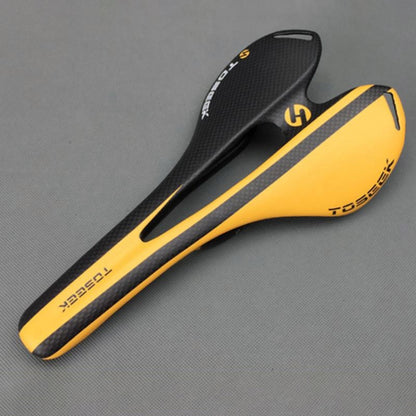 TOSEEK Selle de Vélo de Route en Fibre de Carbone, Creuse, Texture 3K + Extinction, Extinction(Rouge), Extinction(Jaune), Extinction(Orange)