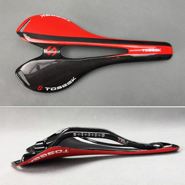TOSEEK Selle de Vélo de Route en Fibre de Carbone, Creuse, Texture 3K + Extinction, Extinction(Rouge), Extinction(Jaune), Extinction(Orange)