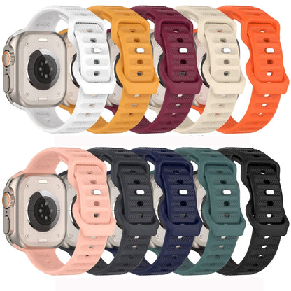 Reverse Buckle Dot Texture Silicone Watch Band, For Apple Watch 6 40mm, For Apple Watch 6 44mm, For Apple Watch 5 44mm, For Apple Watch 5 40mm, For Apple Watch 4 44mm, For Apple Watch 4 40mm, For Apple Watch 3 38mm, For Apple Watch 3 42mm              ...