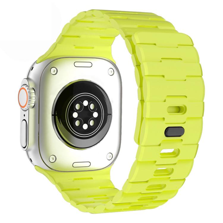 Horse-Embossed Single-Pin Magnetic Silicone Watch Band