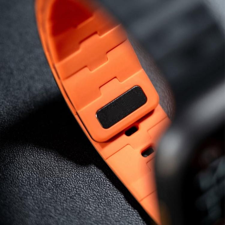 Horse-Embossed Single-Pin Magnetic Silicone Watch Band