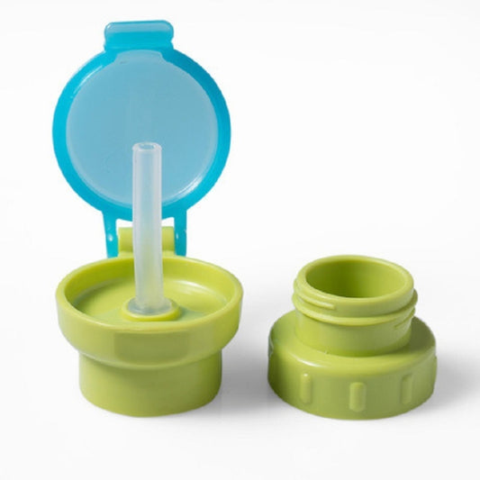 Bouchon de rechange anti-débordement et anti-écrasement pour bouteilles de boissons portables pour enfants, avec paille, vert, rouge et bleu.