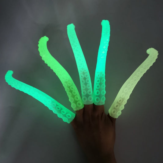 Lot de 10 tentacules de pieuvre en plastique souple TPR, jouets pour les doigts, marionnettes à doigts farceuses, couleur aléatoire.