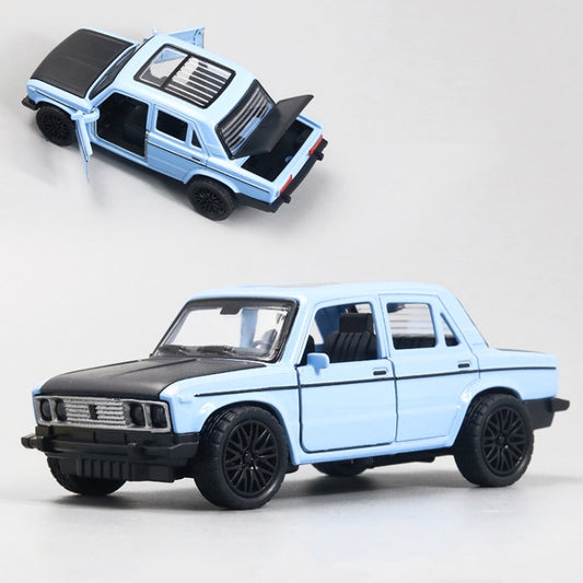 Modèle de voiture en alliage 1:36, trois portes ouvrantes, petits jouets de voiture, ornements de gâteau